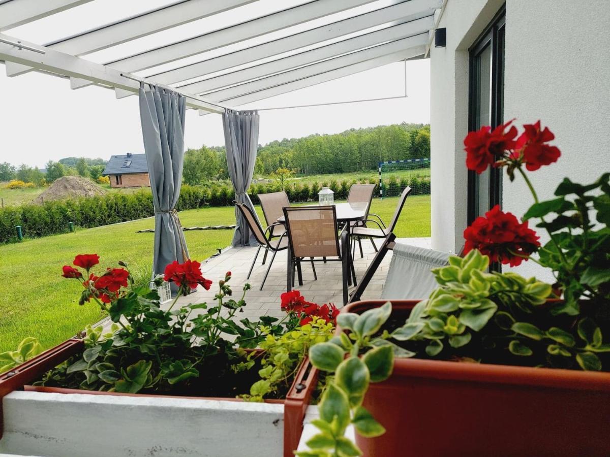 Jeszcze Bardziej Dziki Sad Villa Slajszewo Exterior foto