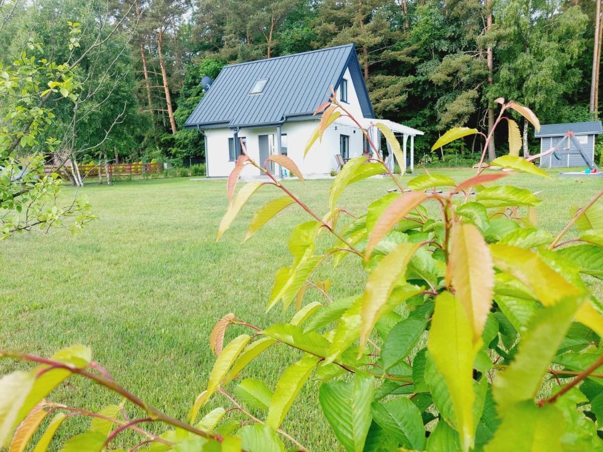 Jeszcze Bardziej Dziki Sad Villa Slajszewo Exterior foto